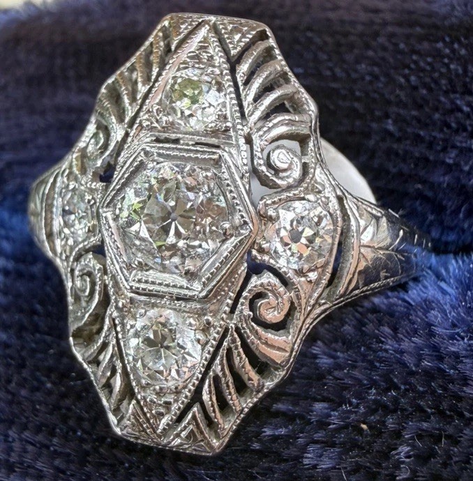Vintage Art Deco 18K Gold Platinum Diamond Ring Size 6.5 