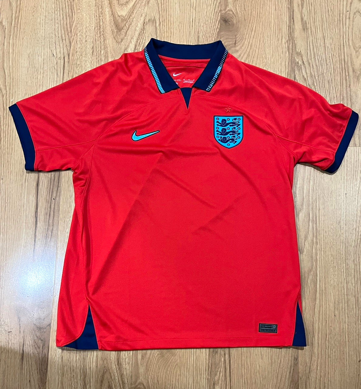 Nike England National Team Soccer Jersey Dri-FIT Red Blue Size XL NWNT Nike England National Team Soccer Jersey Dri-FIT Red Blue Size XL NWNT