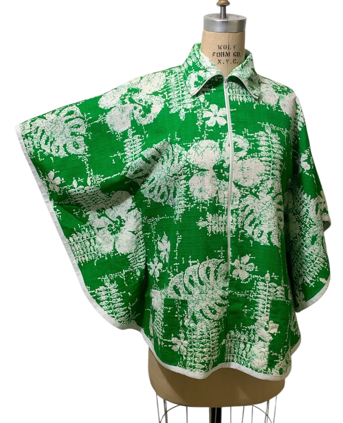 Vintage 60s/70s Women\'s Zip Front Hawaiian Print Cape/Poncho Shirt Top - Sz L