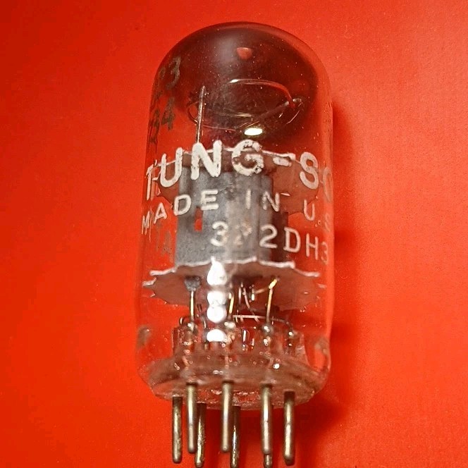 Vintage NOS Tung-Sol 12AT7 Vacuum Tube | 1957 Gray Plate USA | Tests 99%/99% Vintage NOS Tung-Sol 12AT7 Vacuum Tube | 1957 Gray Plate USA | Tests 99%/99%