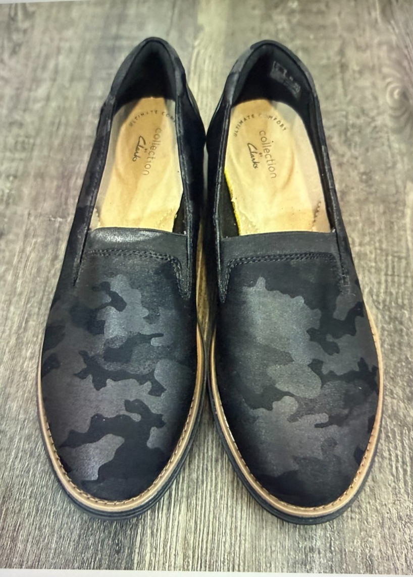 Clark\'s Sharon Dolly CAMO Shoe size 8.5 BNIB  SOLD OUT EVERYWHERE