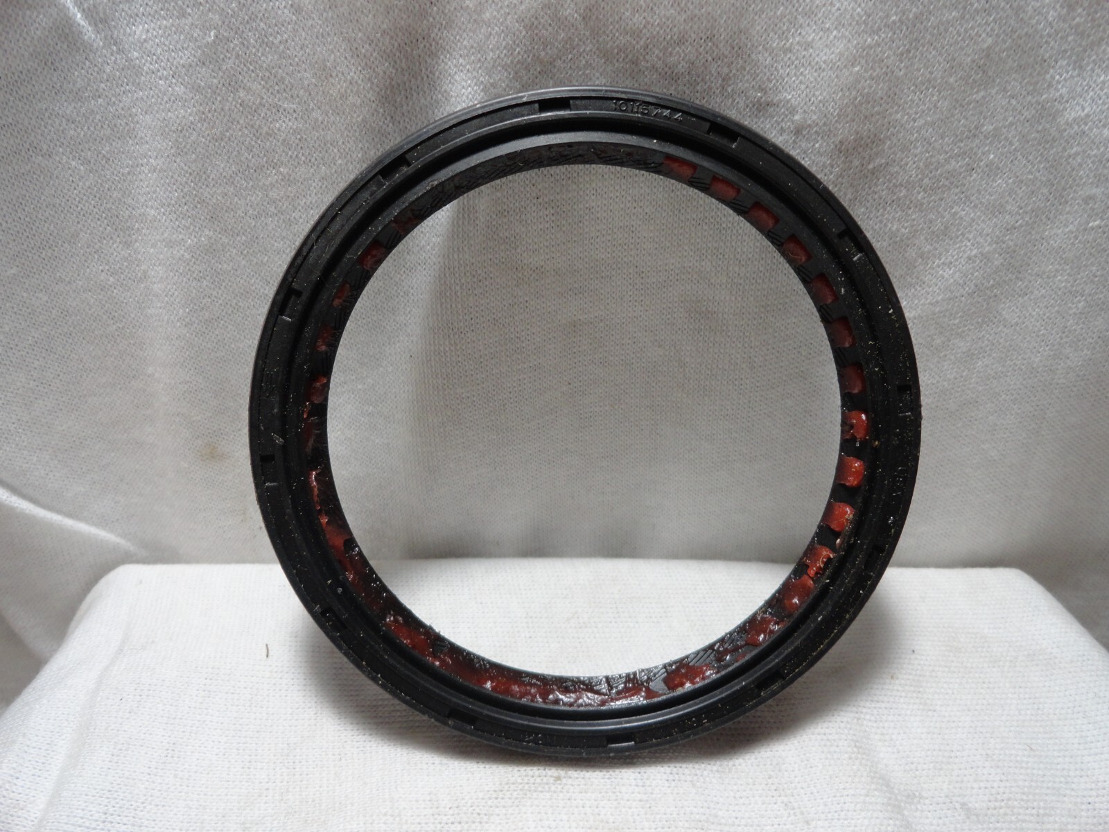 NEW MOTOR PARTS VICTOR CRANKSHAFT ORIGINAL SEAL JV 544/NOK 10115744 USA NEW MOTOR PARTS VICTOR CRANKSHAFT ORIGINAL SEAL JV 544/NOK 10115744 USA