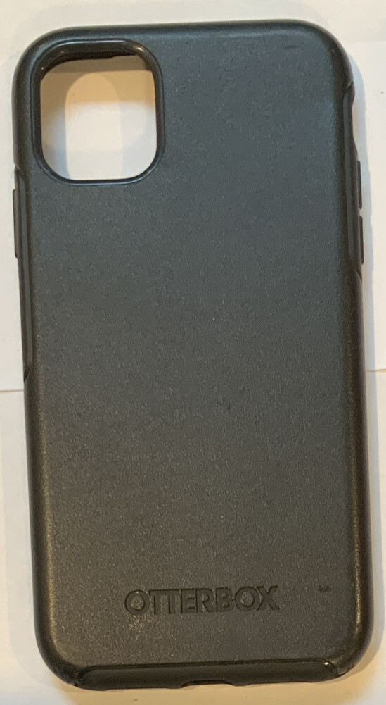 NICE USED BLACK OtterBox SYMMETRY SERIES CASE APPLE iPhone 11 NICE USED BLACK OtterBox SYMMETRY SERIES CASE APPLE iPhone 11