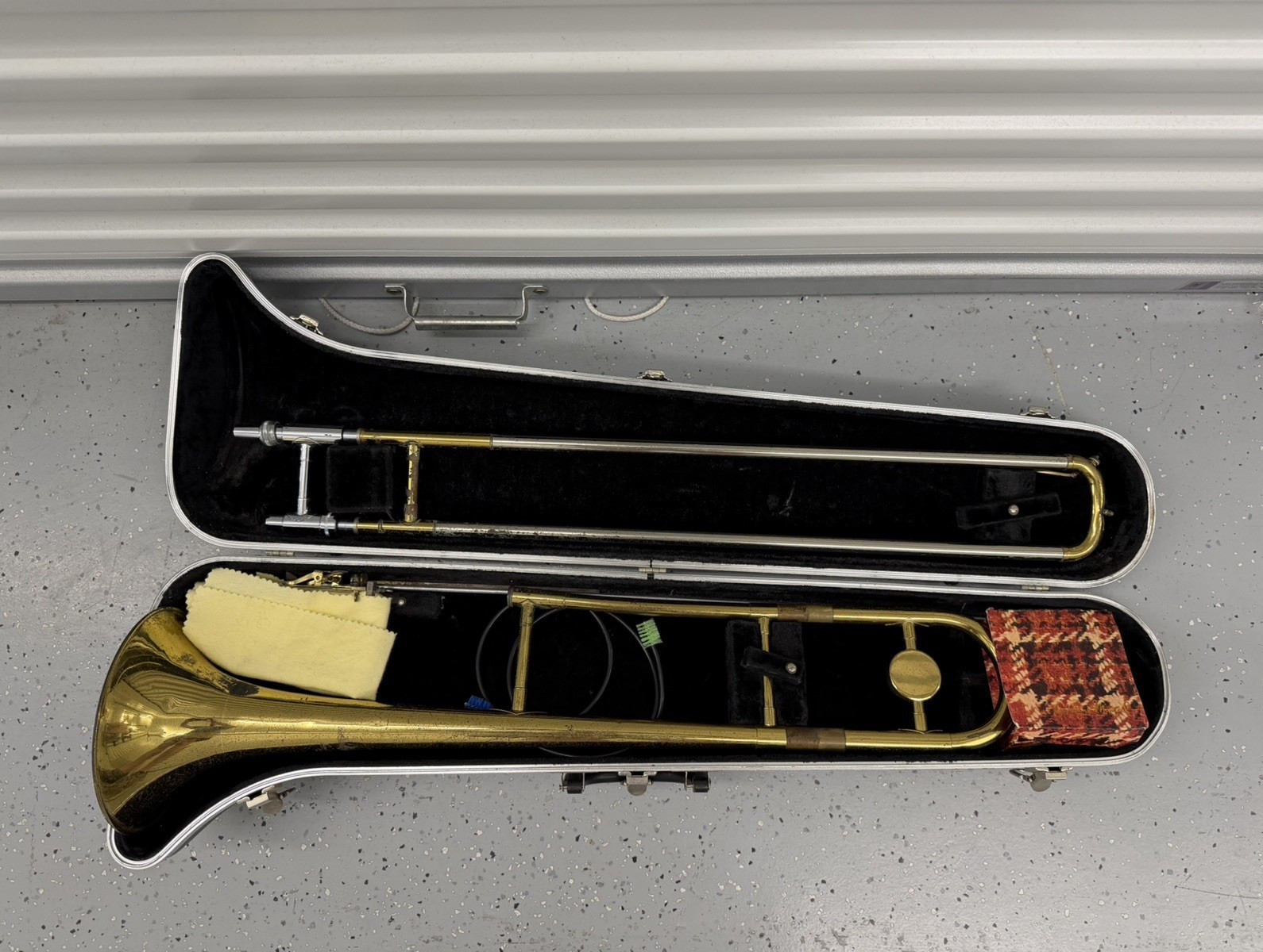 Bach Mercedes II. Old trombone. Bach Mercedes II. Old trombone.