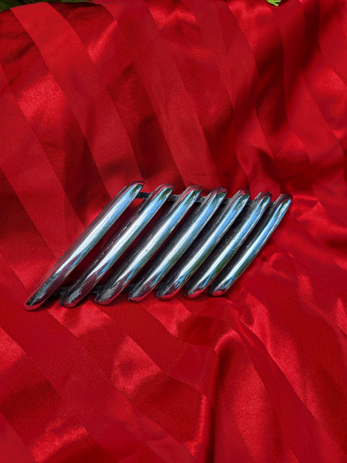 40 PONTIAC ORNAMENT HOOD SIDE LOUVER CHROME SILVER STREAK TORPEDO WAGON 40 PONTIAC ORNAMENT HOOD SIDE LOUVER CHROME SILVER STREAK TORPEDO WAGON