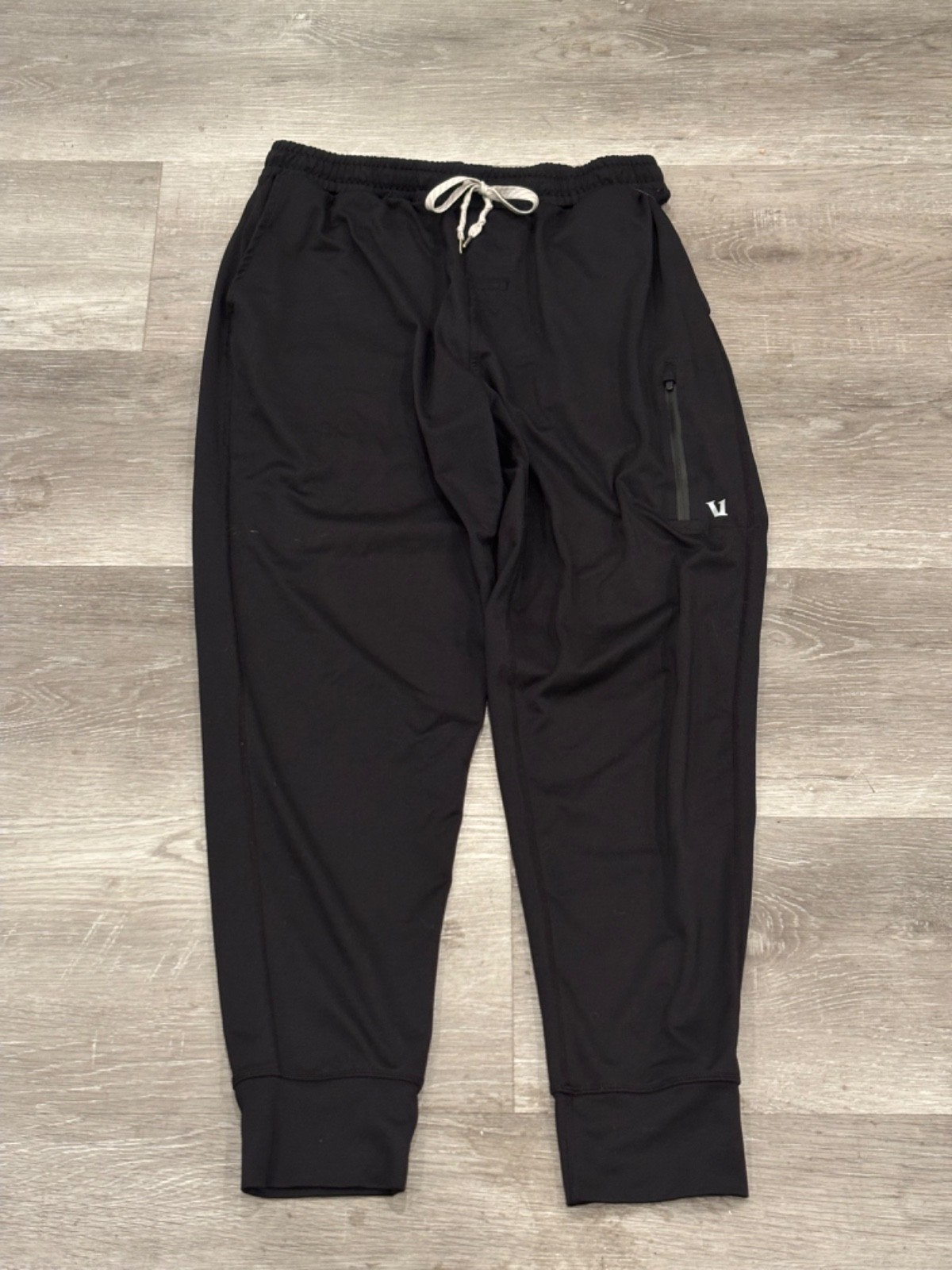 Vuori Sunday Performance Joggers Mens L Black Classic 30 Dreamknit Athletic V416