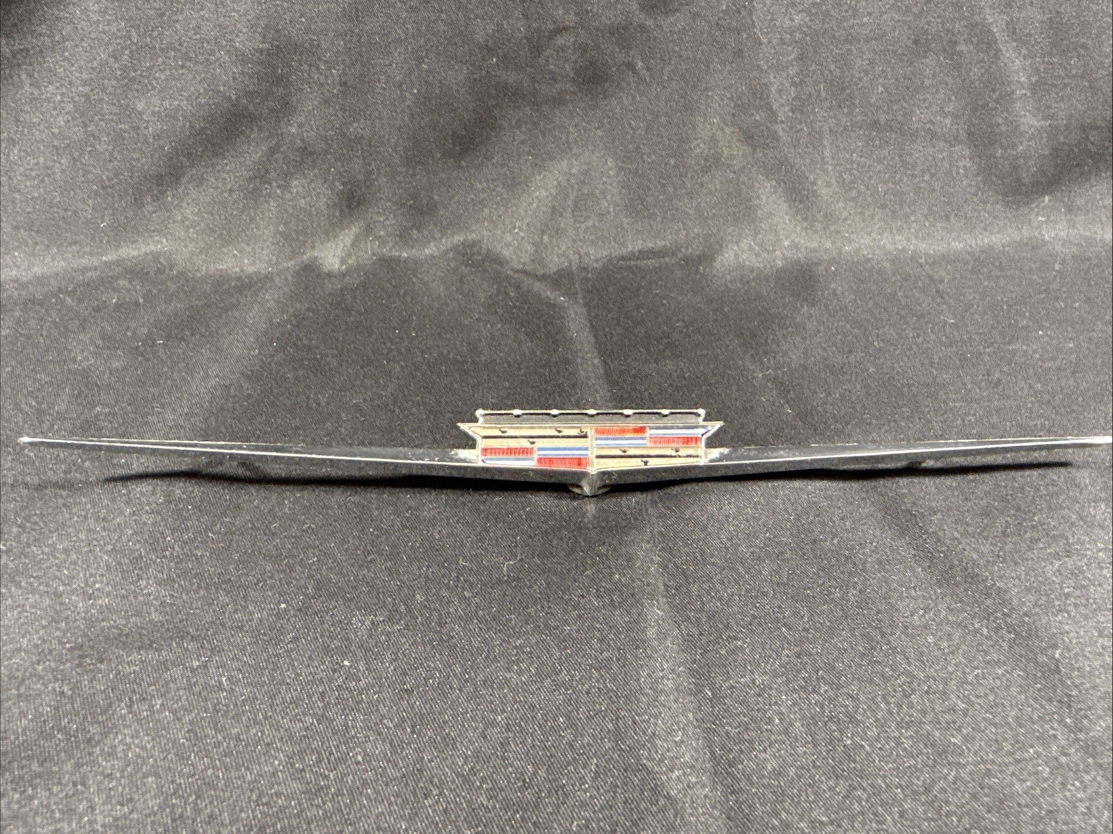 Original 1950’s Cadillac Shield Dashboard Ornament Emblem 9