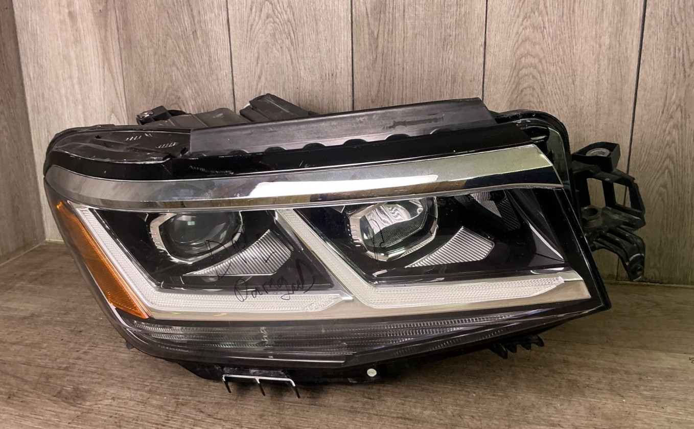 2021-2023 Volkswagen Atlas Atlas Cross Sport RH PASSNGER SIDE OEM 3cn.941.036.e 2021-2023 Volkswagen Atlas Atlas Cross Sport RH PASSNGER SIDE OEM 3cn.941.036.e