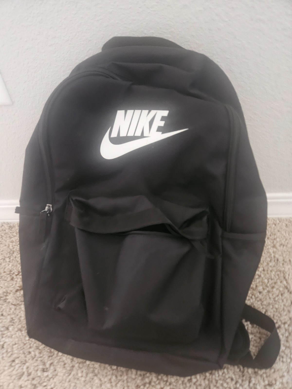 Nike Bookbag Medium size used once Nike Bookbag Medium size used once