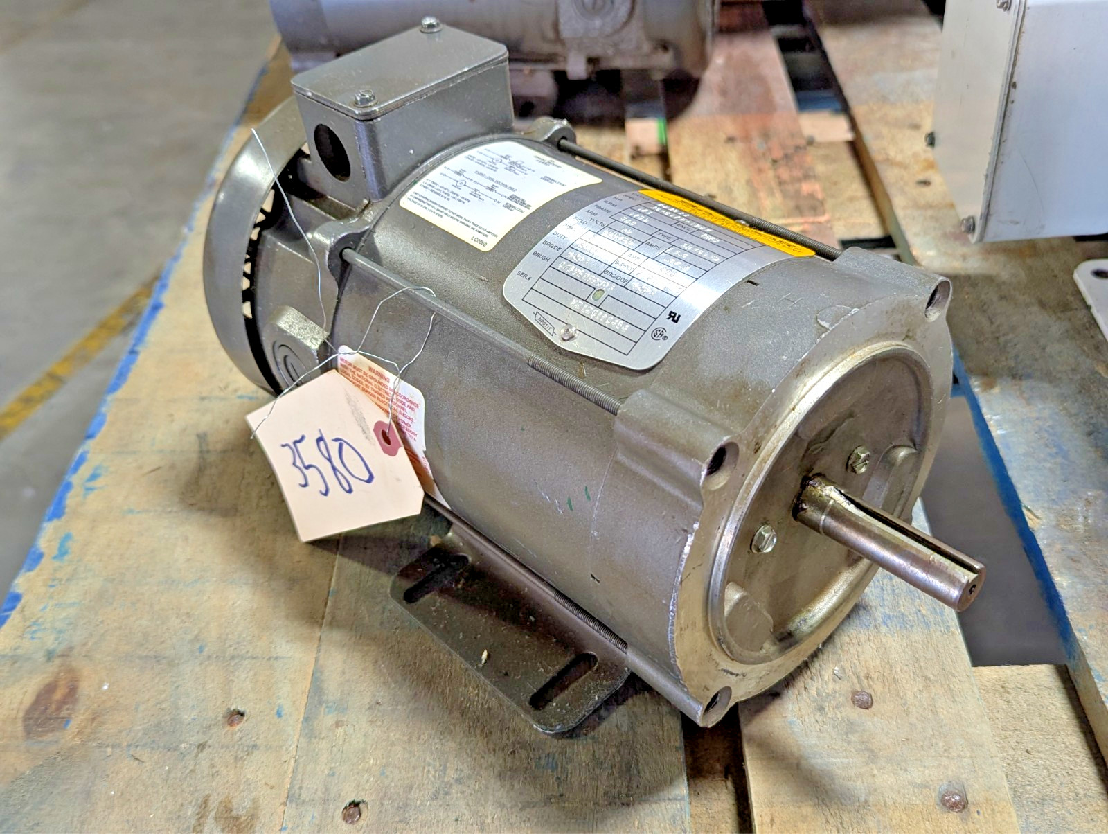 NEW BALDOR 1/3 HP DC MOTOR / CD3433 90 VOLT 1750 RPM 56C FRAME NEW BALDOR 1/3 HP DC MOTOR / CD3433 90 VOLT 1750 RPM 56C FRAME