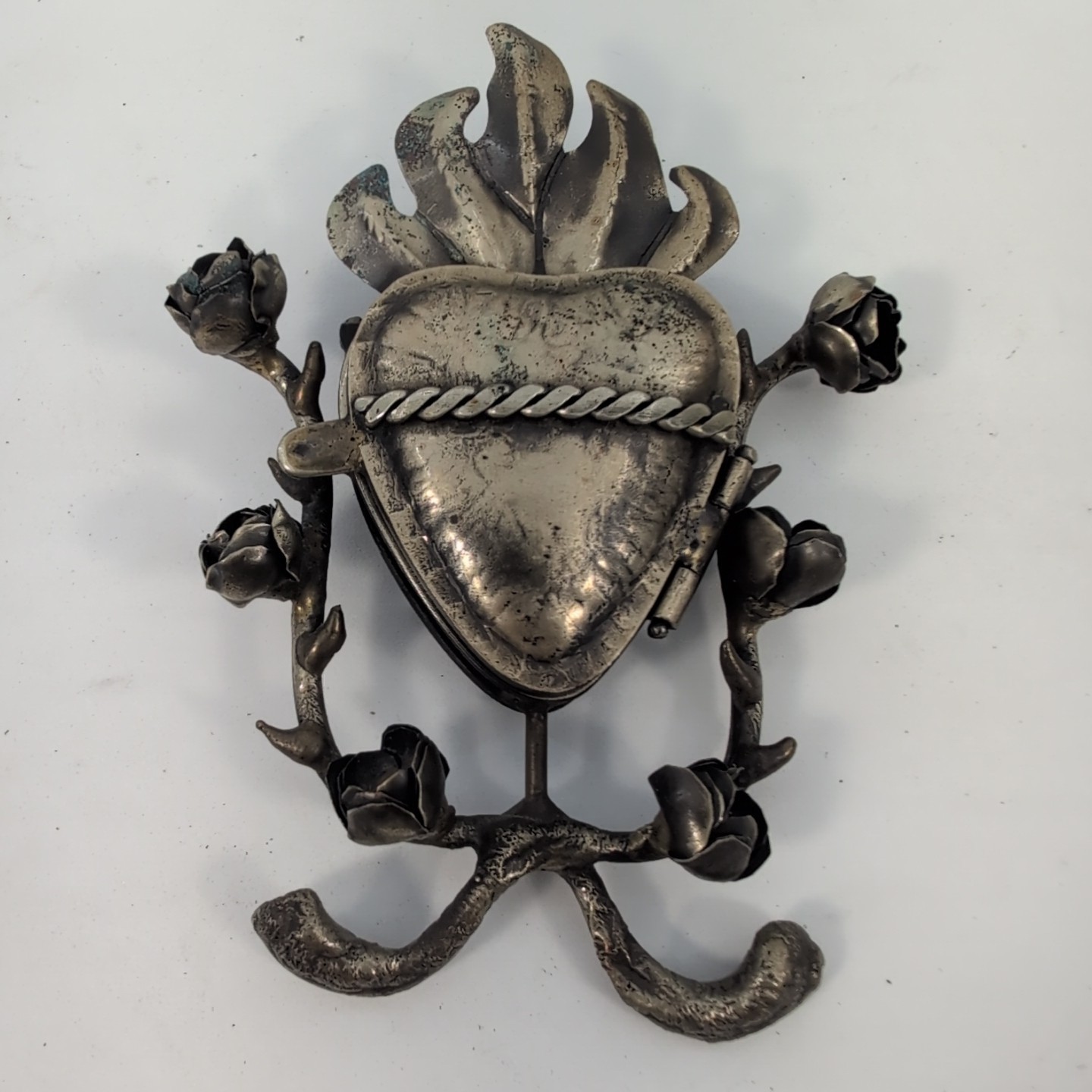 Vintage Judith Roberts LaCollecion Silver Flame Sacred Heart Milagro Pin Locket Vintage Judith Roberts LaCollecion Silver Flame Sacred Heart Milagro Pin Locket