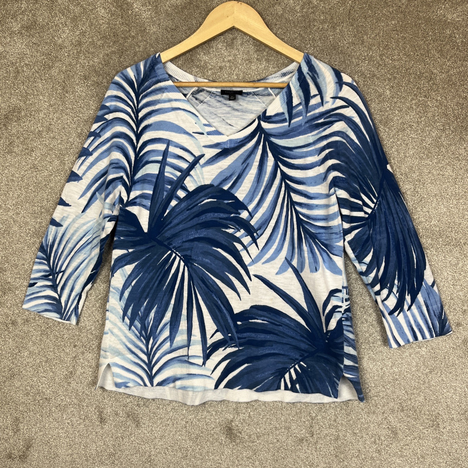 Talbots Sweater Womens Large Petite Blue White Cotton Lightweight V Neck- 5317 Talbots Sweater Womens Large Petite Blue White Cotton Lightweight V Neck- 5317