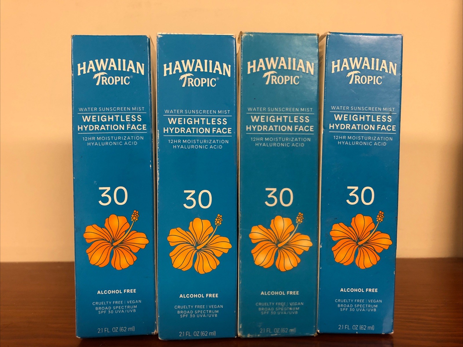 (4) Hawaiian Tropic Weightless Hydration Face SPF 30 Water Mist, 2.1 oz 01/2027+ (4) Hawaiian Tropic Weightless Hydration Face SPF 30 Water Mist, 2.1 oz 01/2027+