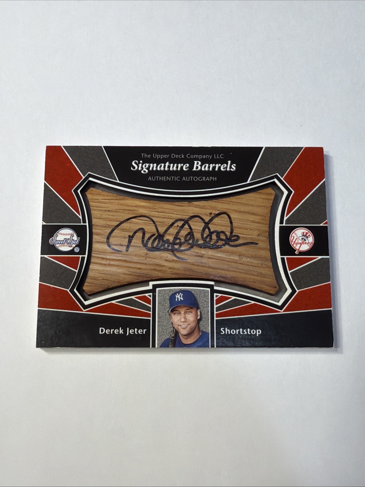 2004 Upper Deck Sweet Spot Derek Jeter Signature Barrels Auto SS-JD Yankees 2004 Upper Deck Sweet Spot Derek Jeter Signature Barrels Auto SS-JD Yankees