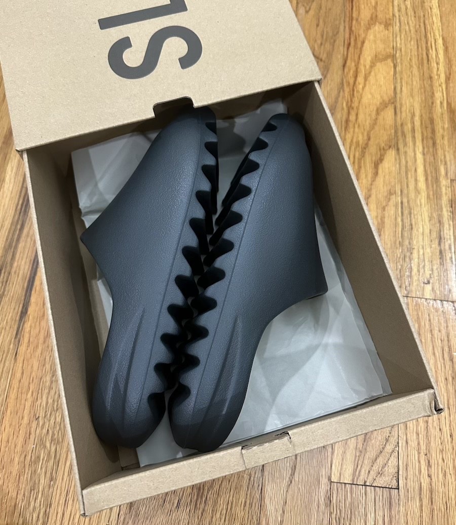 adidas Yeezy Slide Dark \