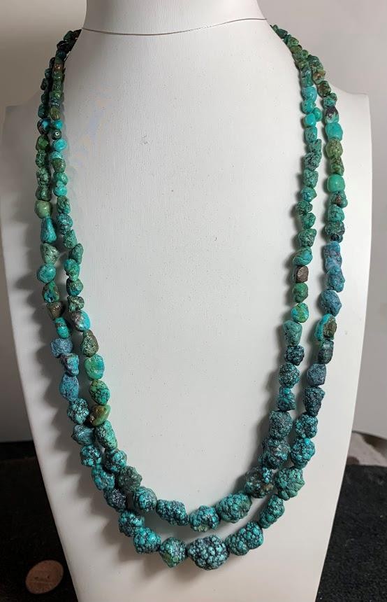 Genuine untreated Turquoise nugget necklace/t322d)