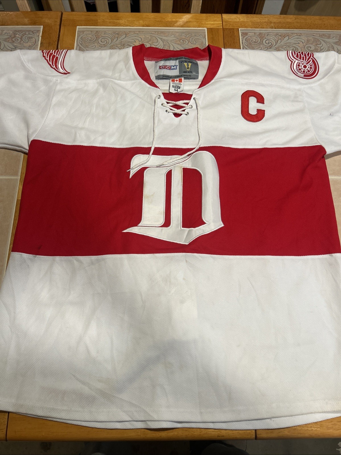 Detroit Red Wings Gordie Howe Vintage CCM Men\'s Hockey Jersey White, Size 54 Detroit Red Wings Gordie Howe Vintage CCM Men\'s Hockey Jersey White, Size 54