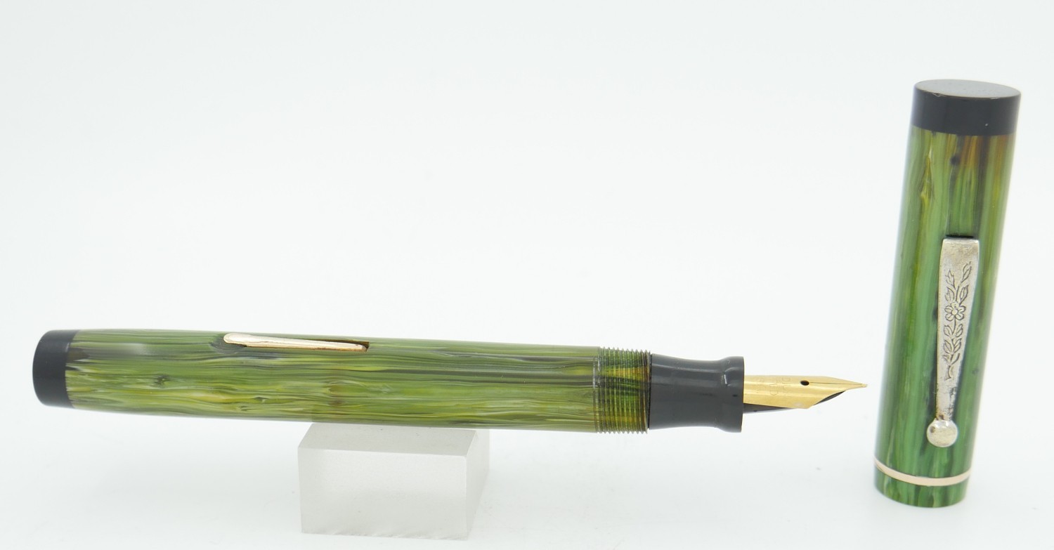 The Dependable Pen Oversize Green Straited Fountain Pen - Fine Nib - 1920\'s The Dependable Pen Oversize Green Straited Fountain Pen - Fine Nib - 1920\'s