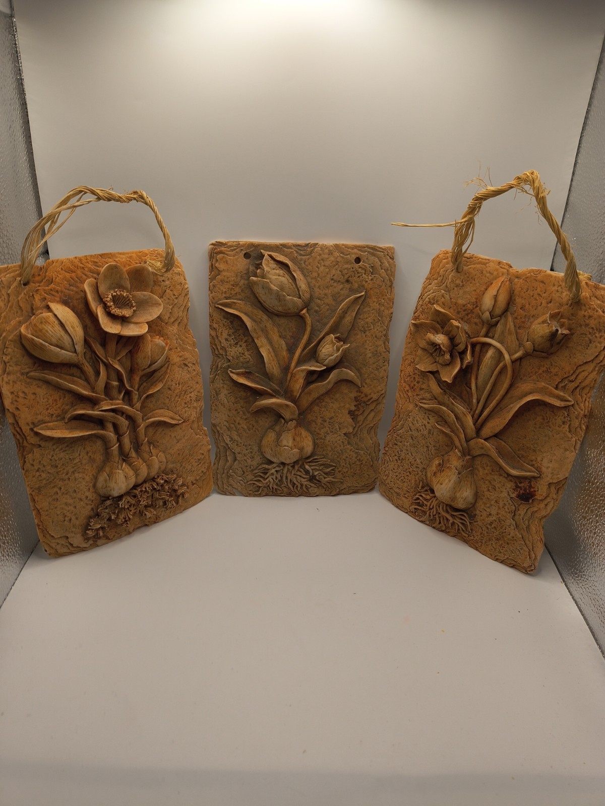 Vtg 3D Faux Stone Botanical Flower Bulb Wall Plaques Set 3 Tulip Daffodil Resin