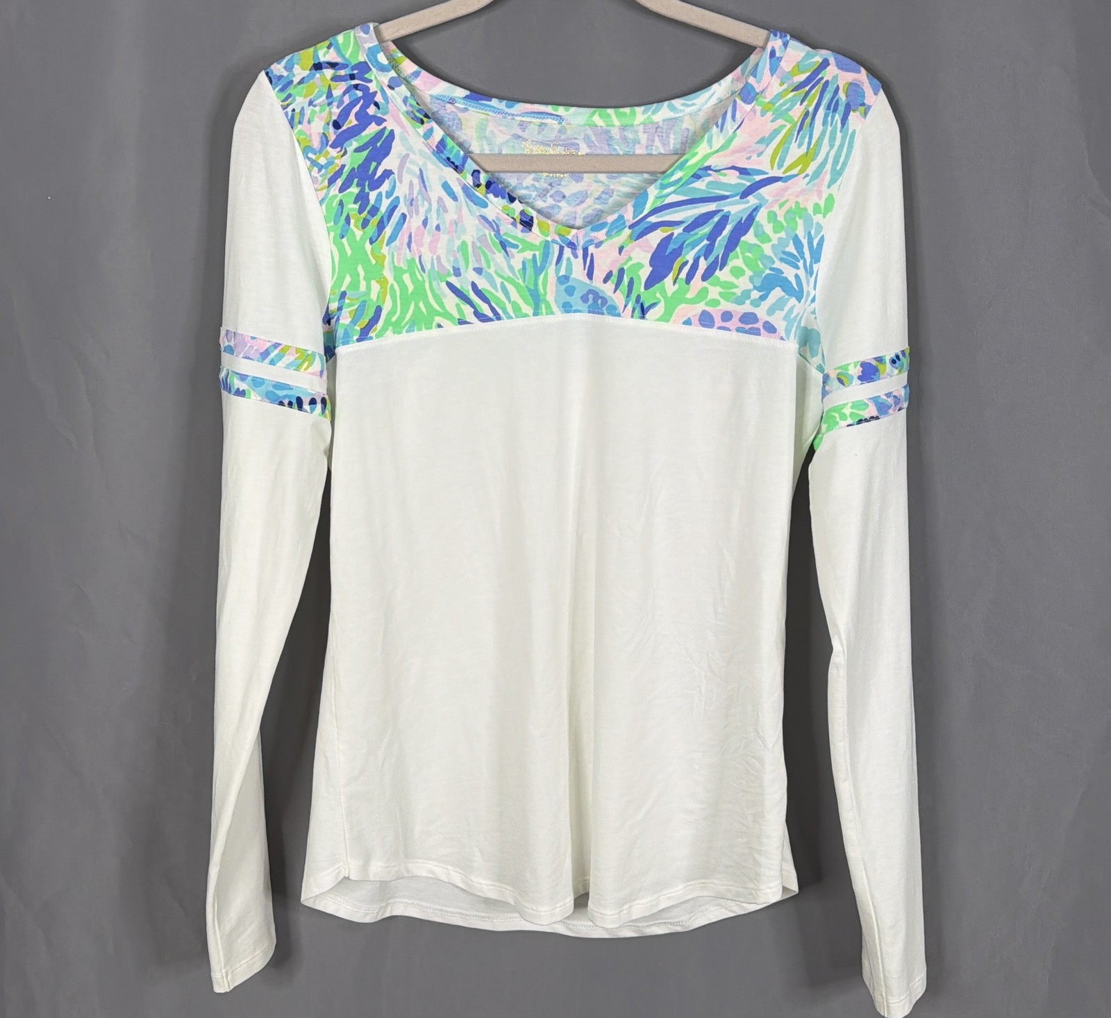 Lilly Pulitzer Amara Top Womens Medium White Floral V-Neck Long Sleeve Tee