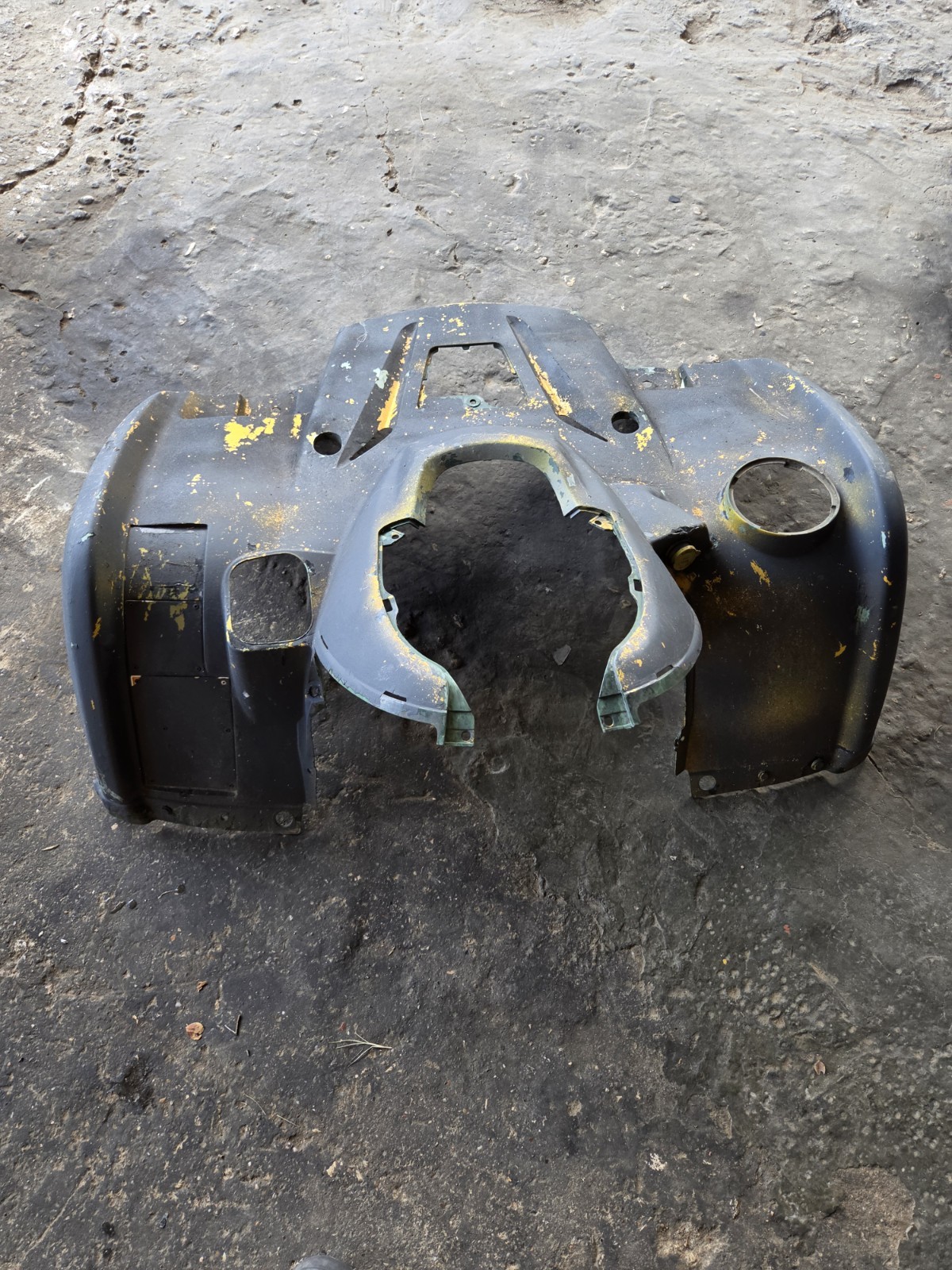 2004 Suzuki Vinson 500 4x4 Front Fender Plastic 43055