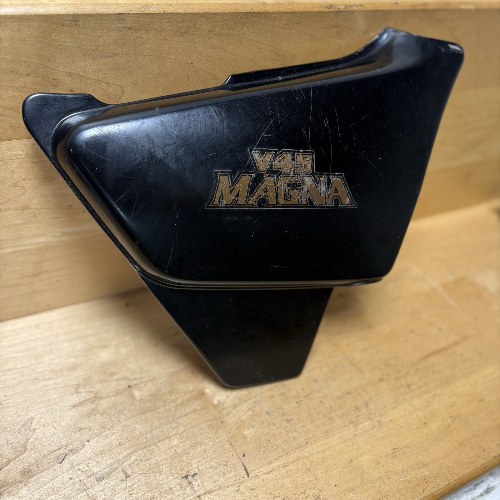 1982-1984 Honda VF 700 750 C V45 Magna Right Side Battery Cover MB1 1982-1984 Honda VF 700 750 C V45 Magna Right Side Battery Cover MB1