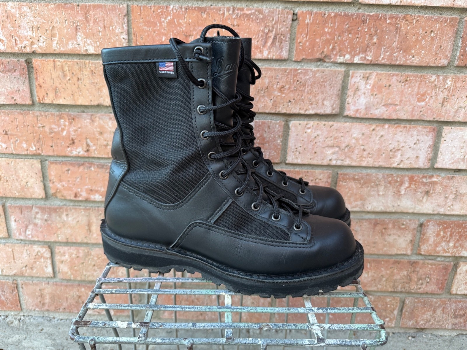 Danner Acadia boots black Size 9 width 4E Style 21210 Non-insulated waterproof