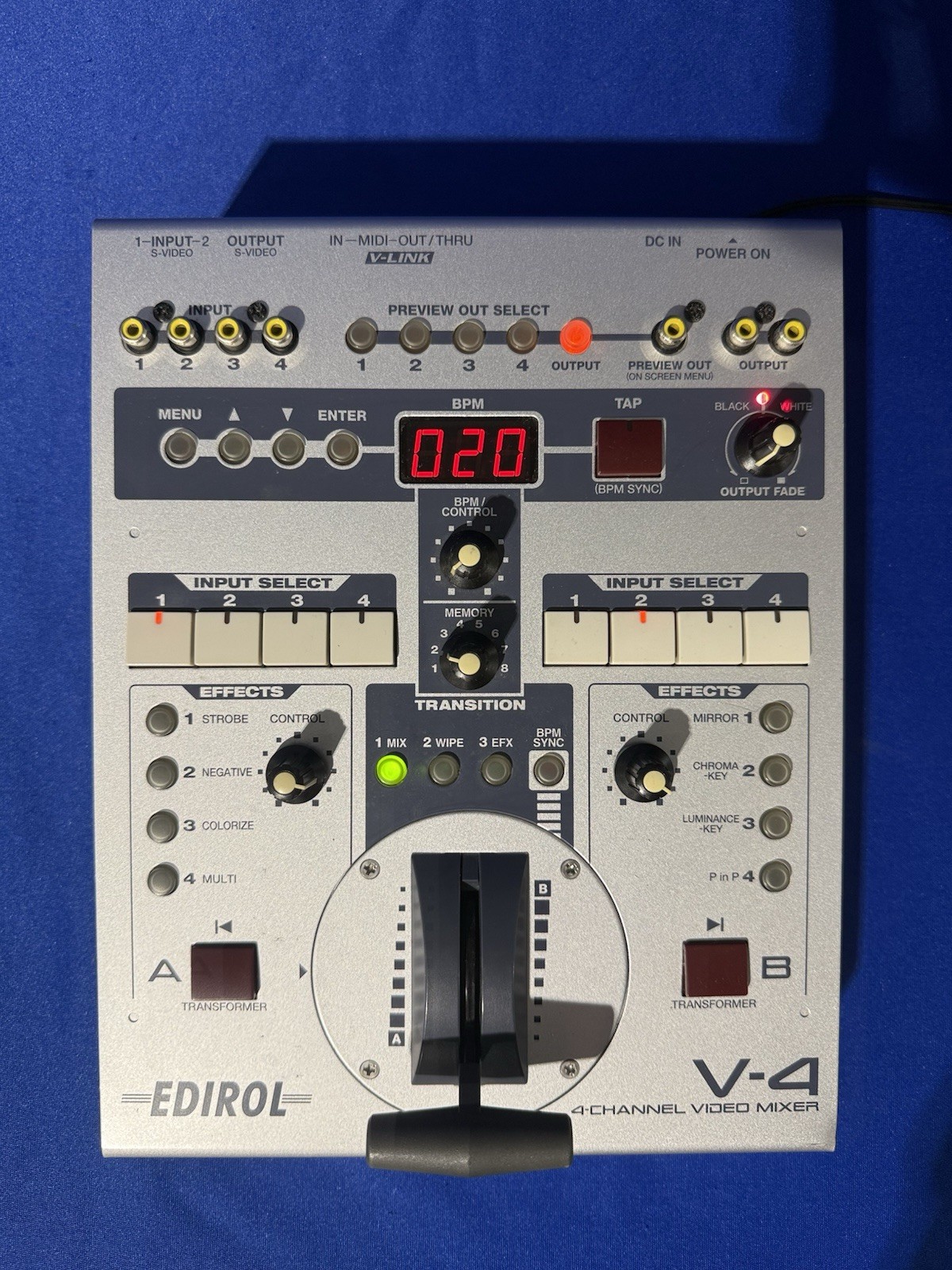 Edirol V4 Roland V-4 4-Channel Video Mixer with Manual - Powers On - No Adaptor