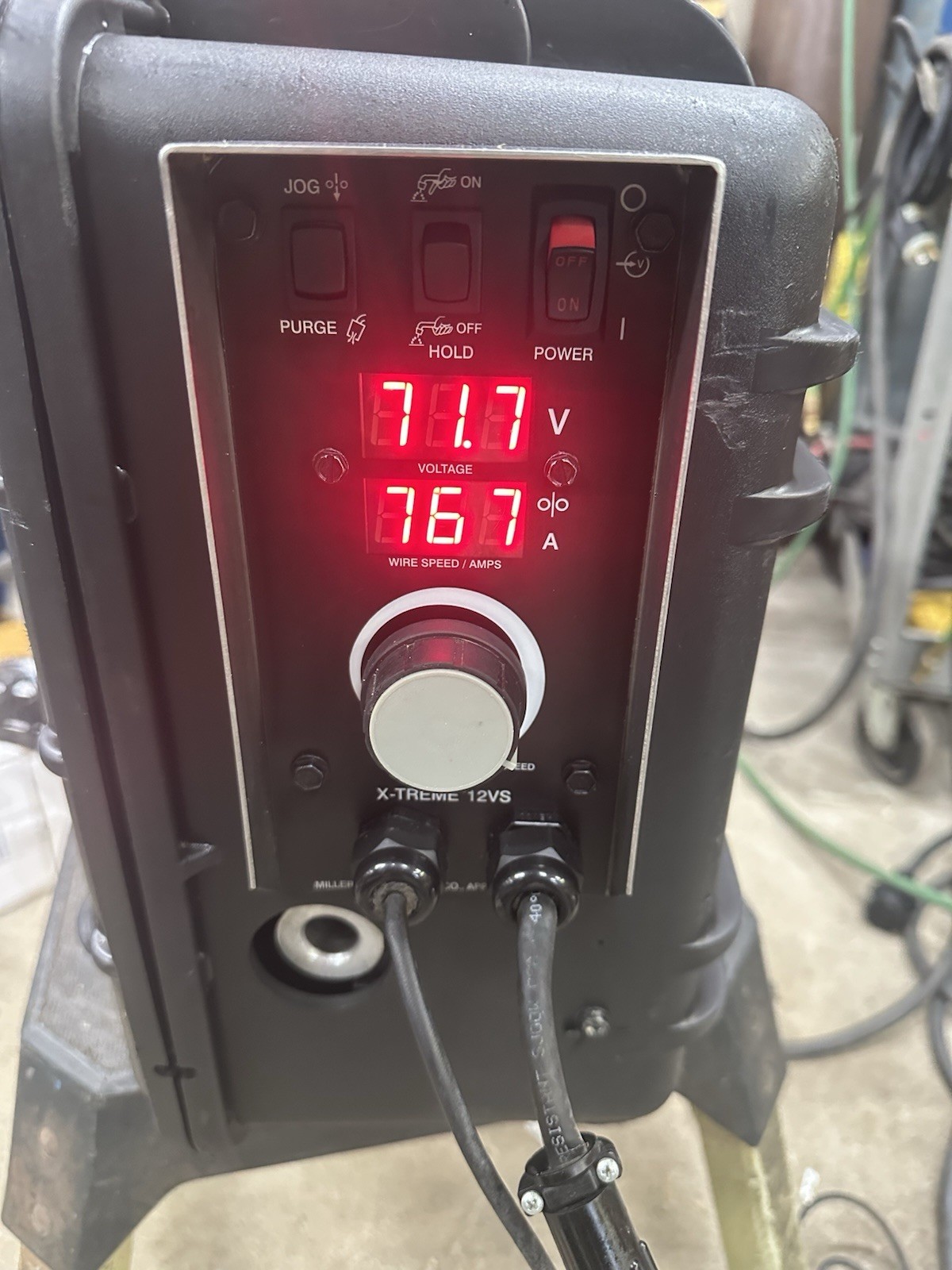 Miller Suitcase X-Treme 12VS Voltage Sensing Wire Feeder Miller Suitcase X-Treme 12VS Voltage Sensing Wire Feeder