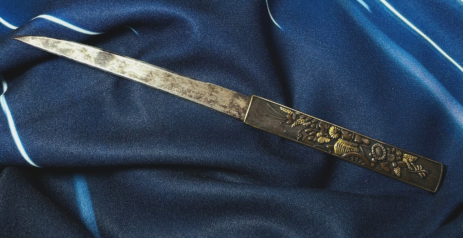 Antique Japanese Kozuka Kogatana Hanaguruma Flower Cart Gold Inlay Sword Fitting