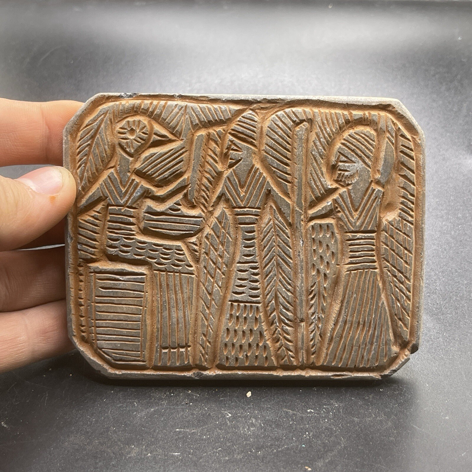 Genuine Ancient Near Eastern Kings And Servant Gathered Scene Depicting Tablet Genuine Ancient Near Eastern Kings And Servant Gathered Scene Depicting Tablet