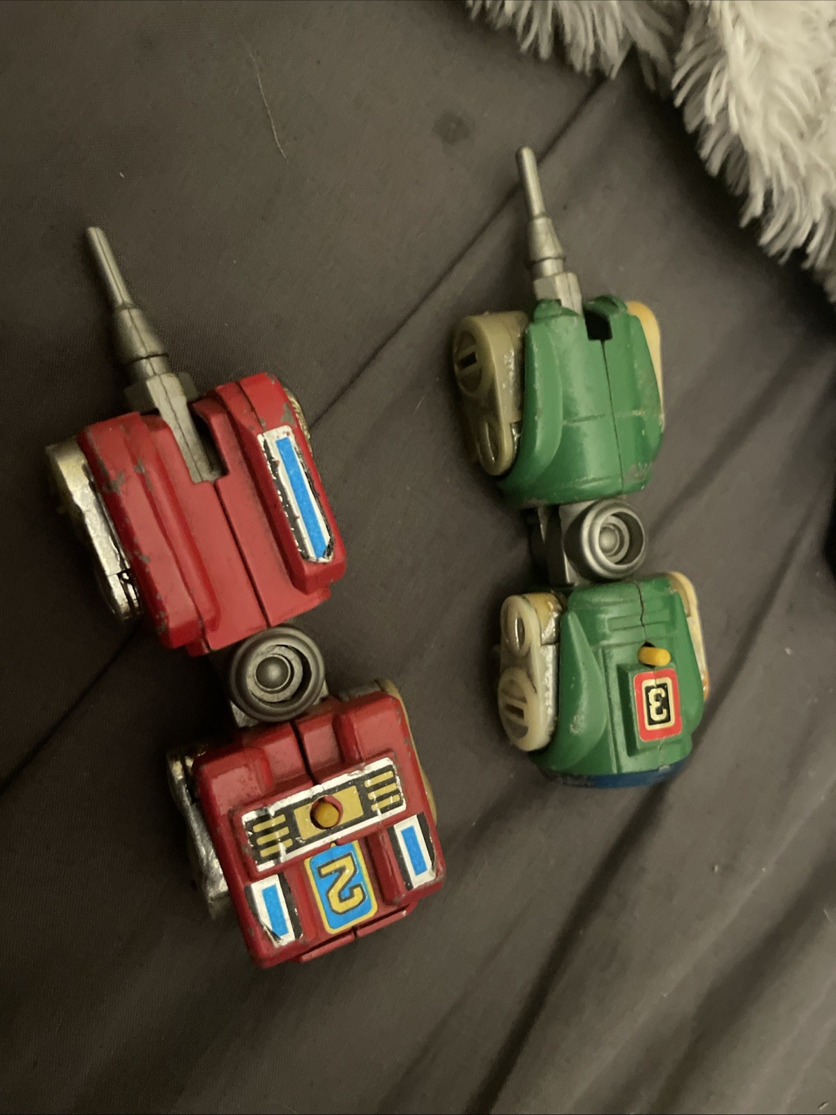 Vintage 1981 Y&K Voltron Green & Red Lion Figures Sold As Is