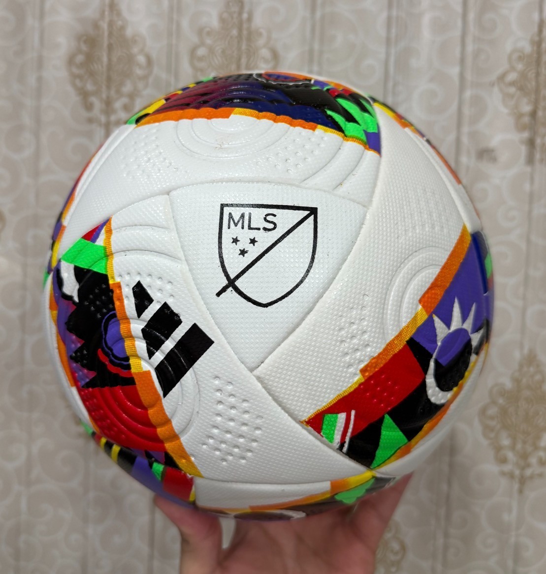 Adidas MLS 2024 Official Match Soccer Ball - Size 5 NEW Adidas MLS 2024 Official Match Soccer Ball - Size 5 NEW