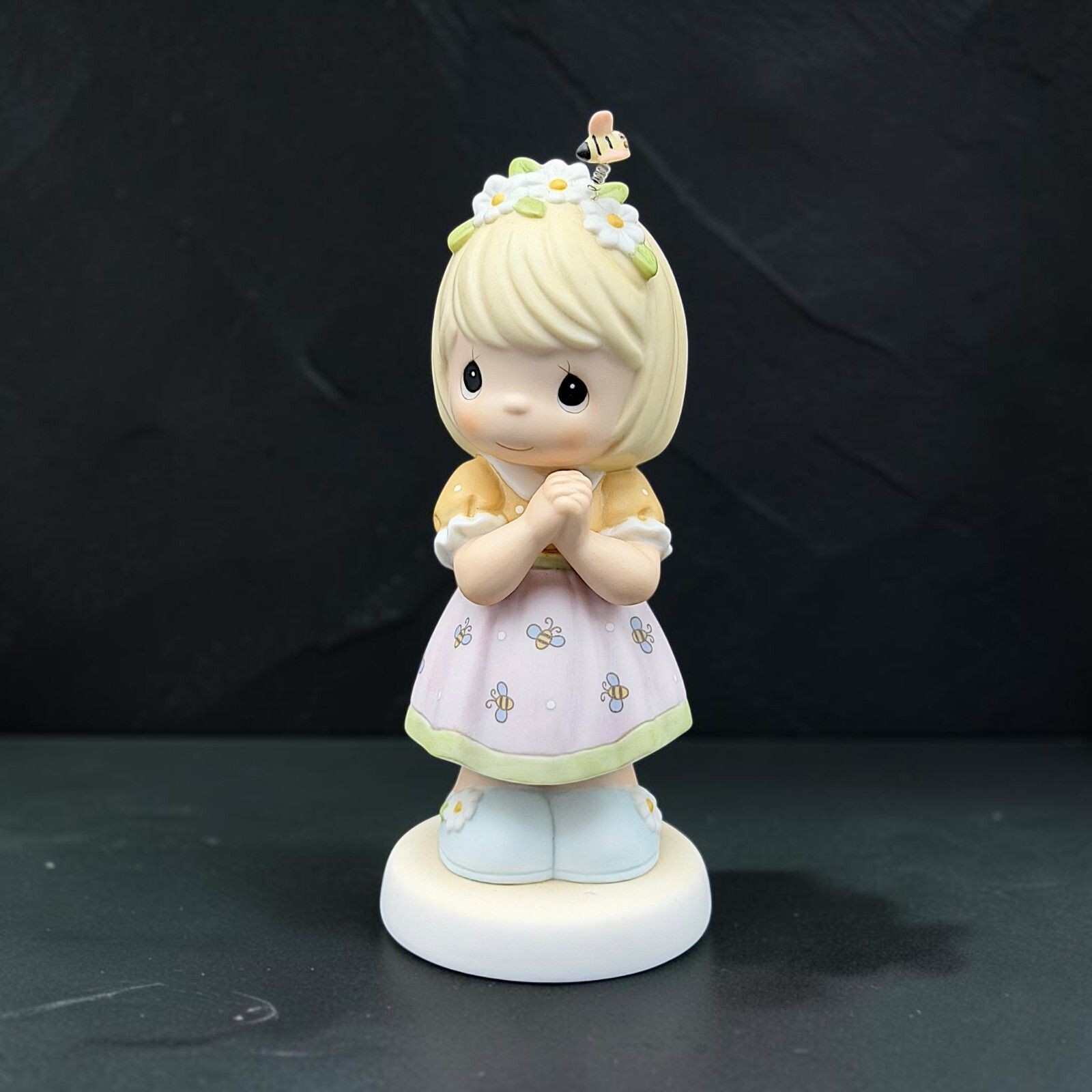 Vtg. Precious Moments 928534 I Am A Bee-liever Girl Bee Figurine 2001 Enesco