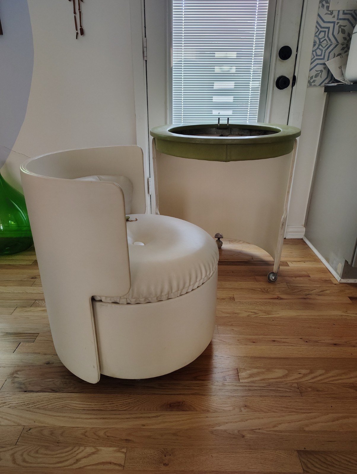 1970s Luigi Massoni for Poltrona Frau Modular 'Dilly Dally' Vanity and Chair