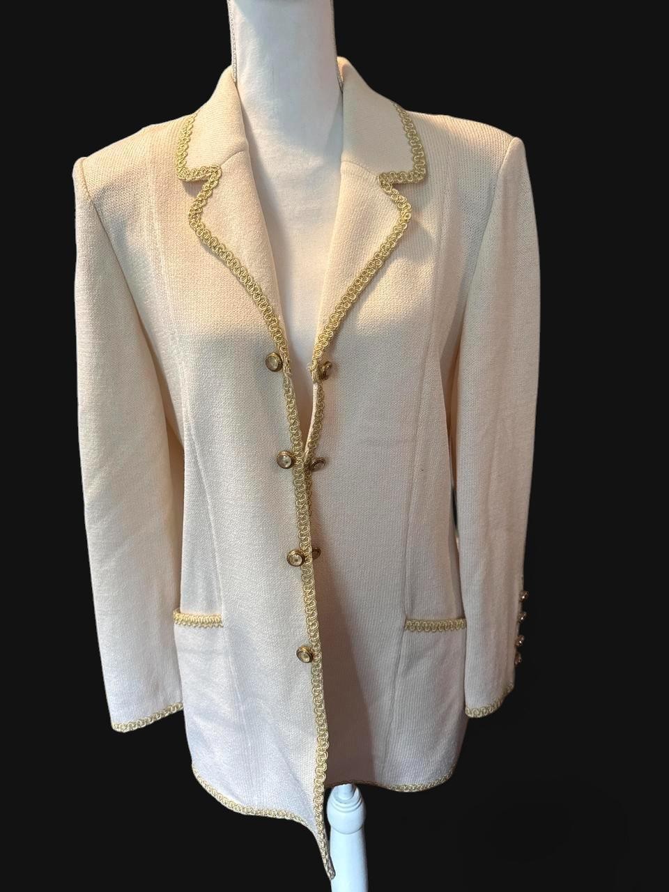 Vintage St John Collection Marie Gray Cream Gold Chain Knit Blazer 8 Vintage St John Collection Marie Gray Cream Gold Chain Knit Blazer 8