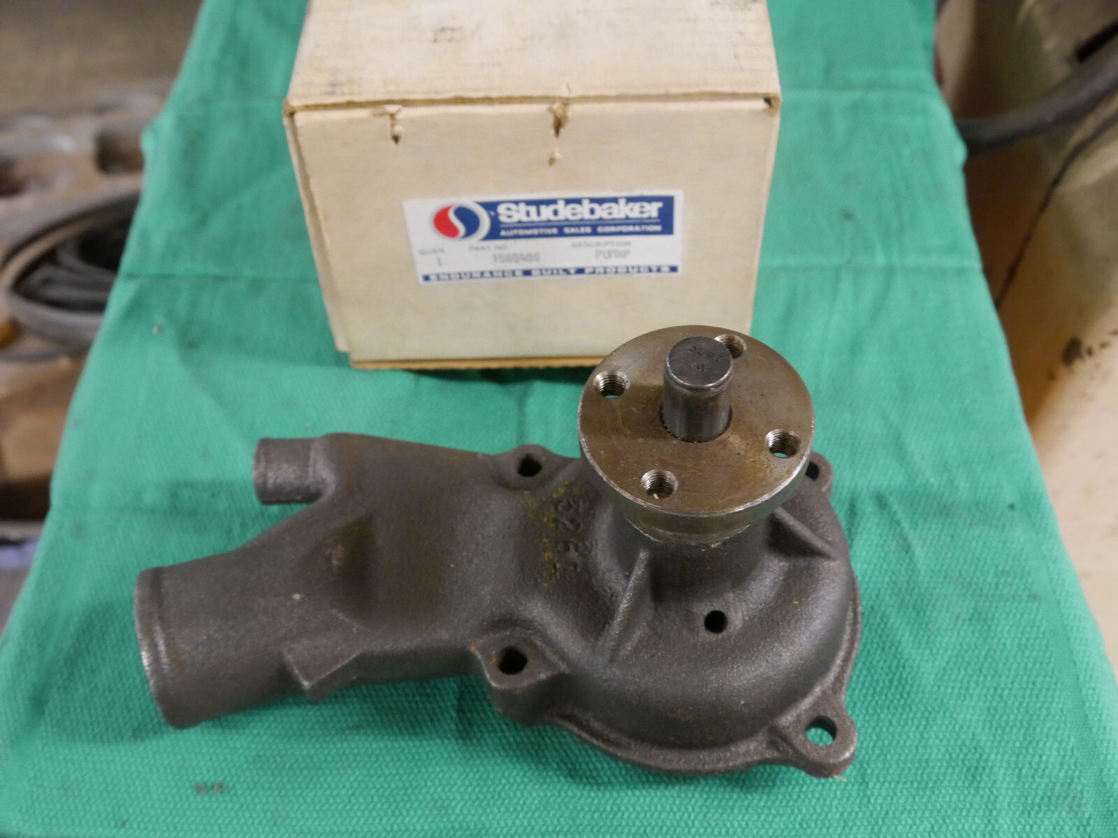 NOS GM WATER PUMP 194 230 250  1962-73 CHEVY NOVA CHEVELLE 1565486