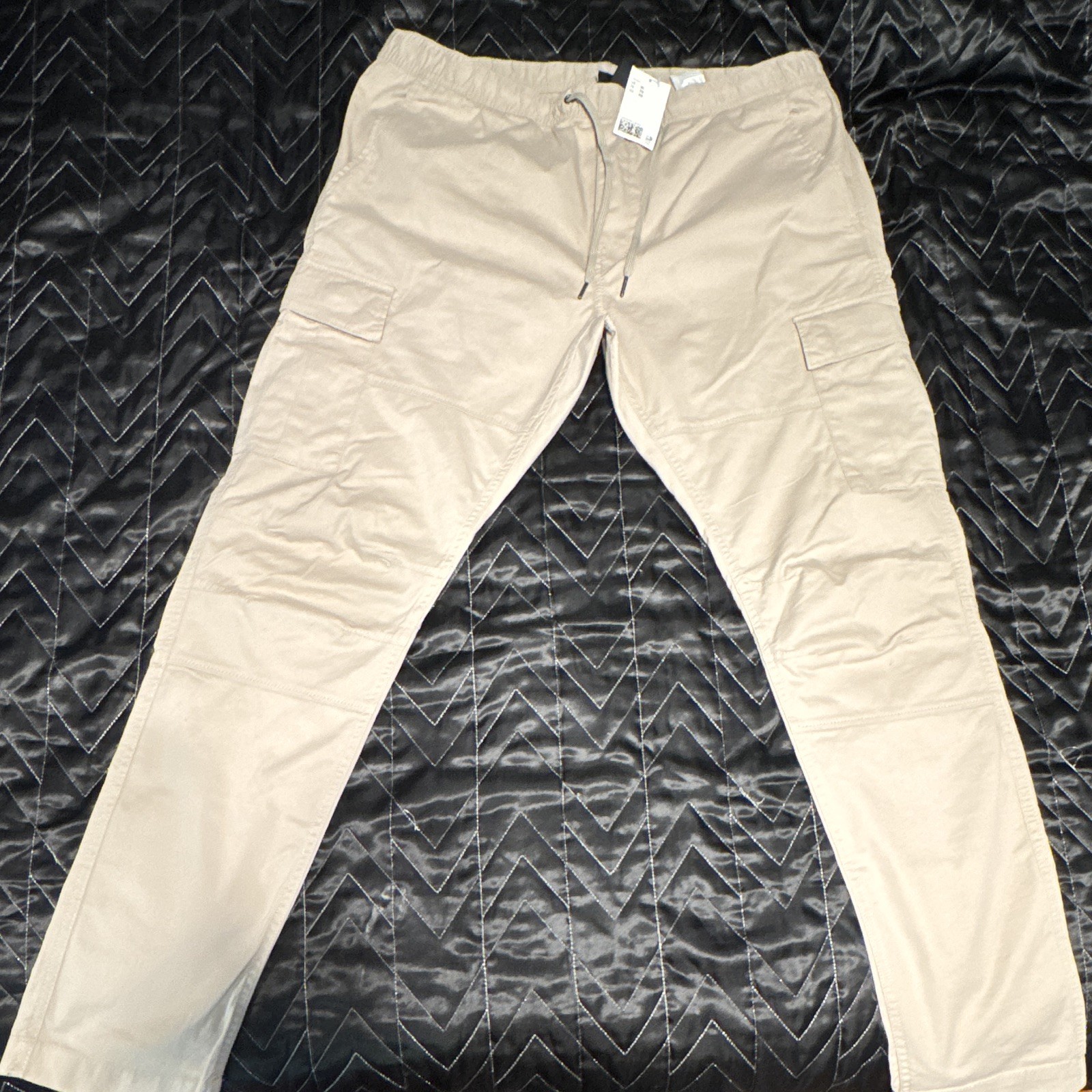 H&M Men’s Slim Fit Beige Cargo Pants XL 34\ H&M Men’s Slim Fit Beige Cargo Pants XL 34\