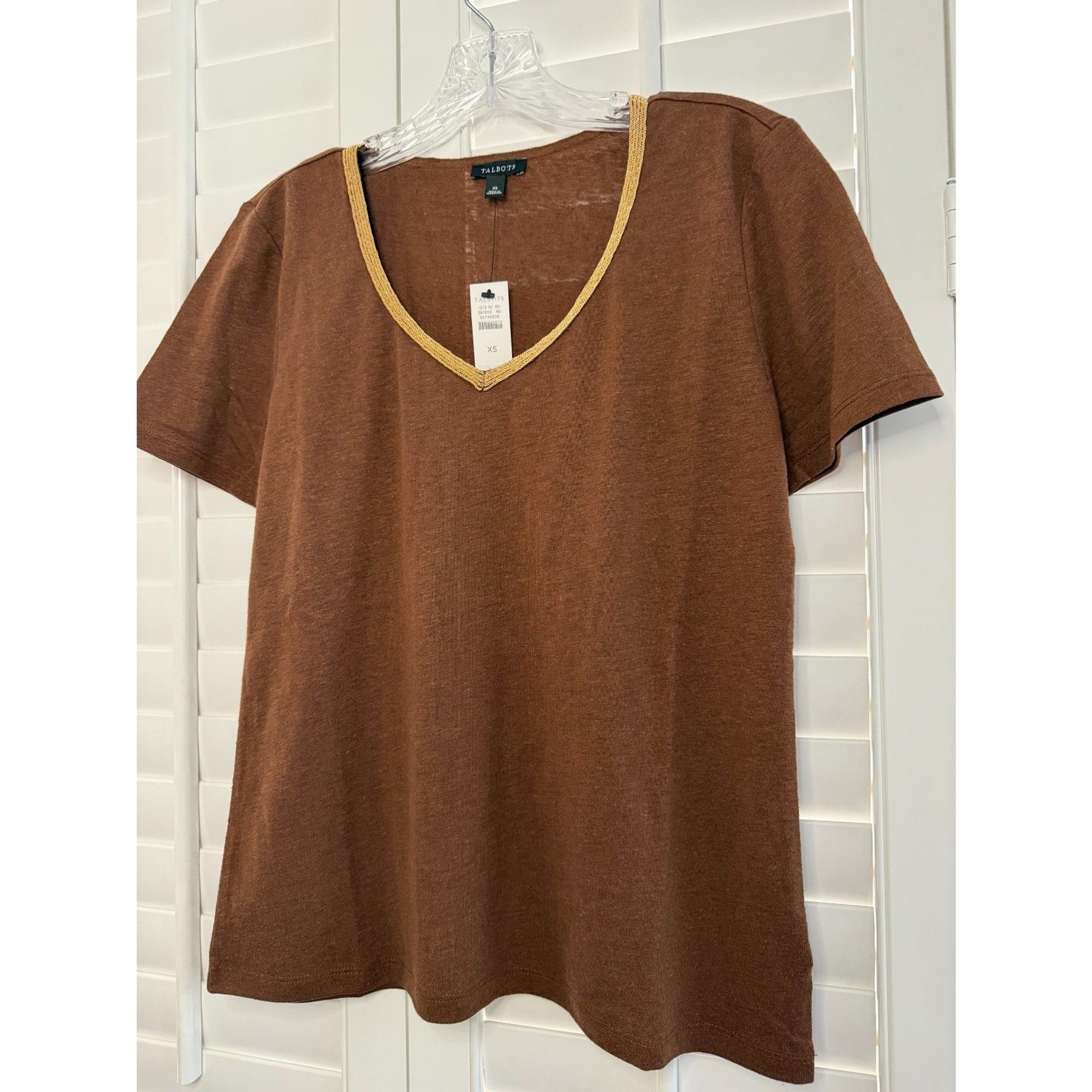 Talbots Chestnut Brown Beaded Gold V-Neck Knit Top Size XS NWT Talbots Chestnut Brown Beaded Gold V-Neck Knit Top Size XS NWT