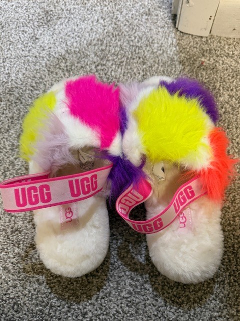 UGG Fluff Yeah Women’s slide slippers in a bold multicolor design with pink UGG