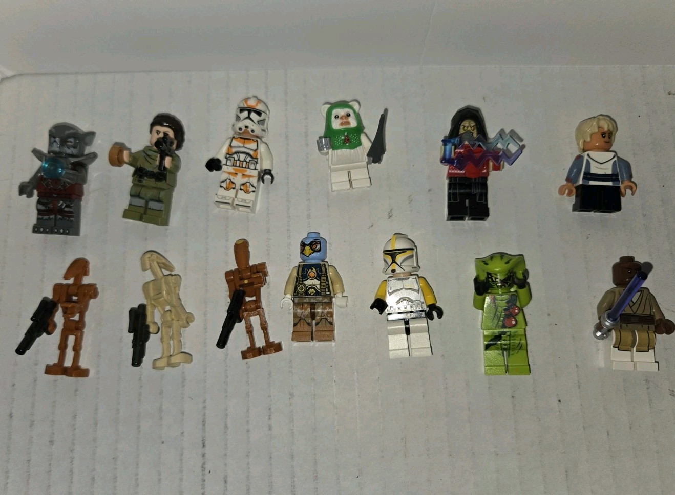 LEGO Assorted StarWars Lot Of 15 Mini Figures LEGO Assorted StarWars Lot Of 15 Mini Figures