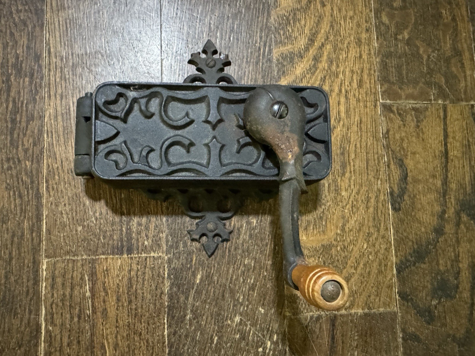Vintage Antique Cast Iron Wall Mount Dazey Americana Can Opener Vintage Antique Cast Iron Wall Mount Dazey Americana Can Opener