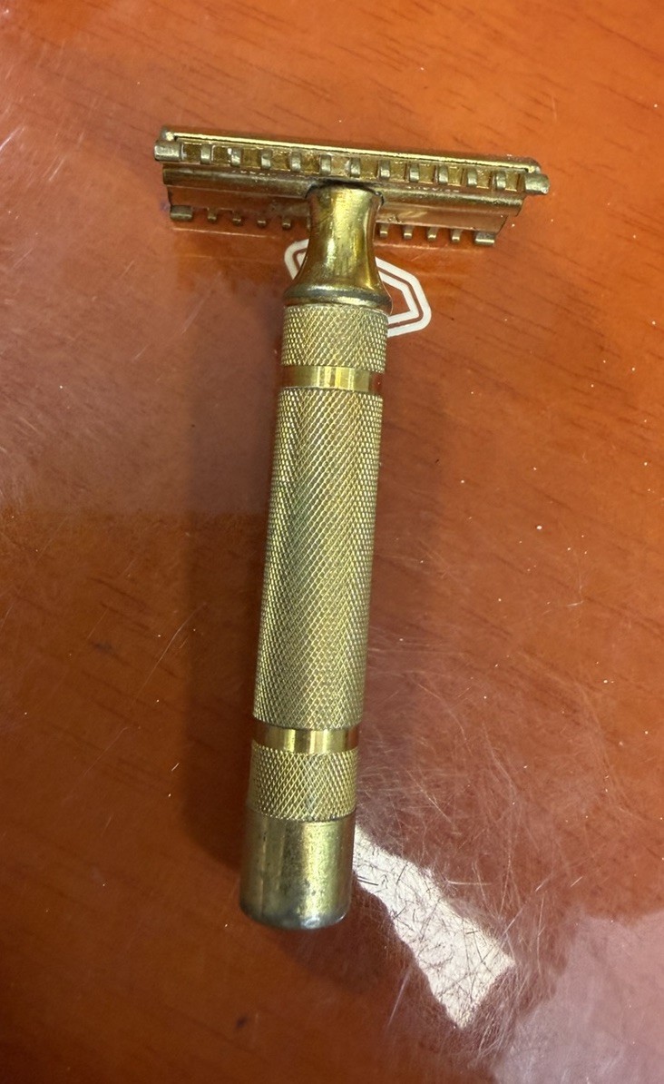 Antique 1930s Gillette Safety Razor Gold Tone Fat Handle Comb Reissue Pat #17567 Antique 1930s Gillette Safety Razor Gold Tone Fat Handle Comb Reissue Pat #17567