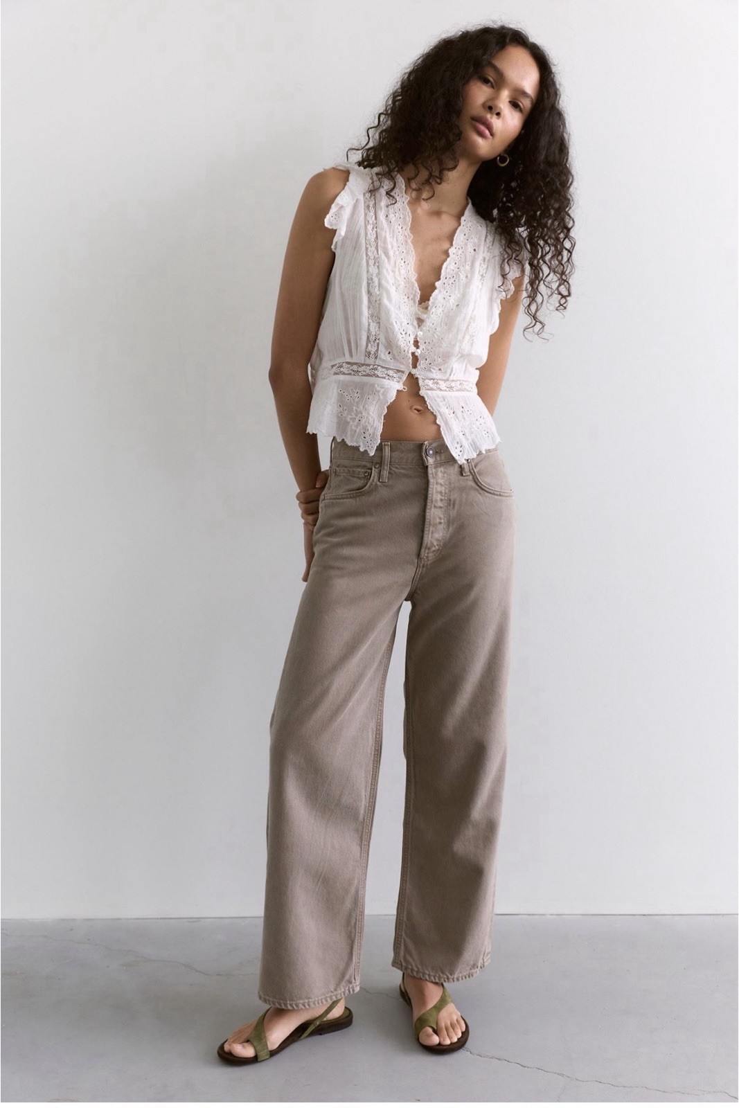 AGOLDE Ren High Rise Wide Leg Jeans in Trail NWT Sz 25 AGOLDE Ren High Rise Wide Leg Jeans in Trail NWT Sz 25