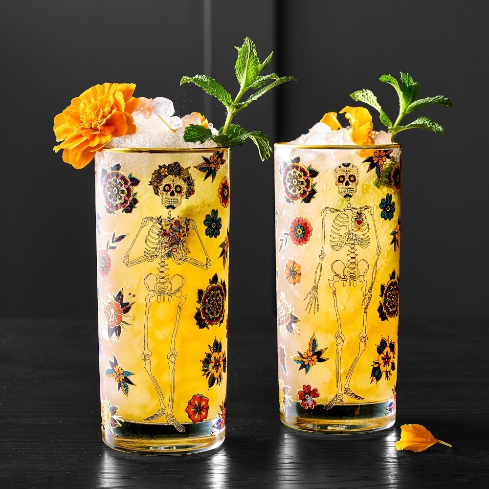 Set Of 4 Williams Sonoma Day Of The Dead Highball Glasses Halloween 16oz NEW Set Of 4 Williams Sonoma Day Of The Dead Highball Glasses Halloween 16oz NEW