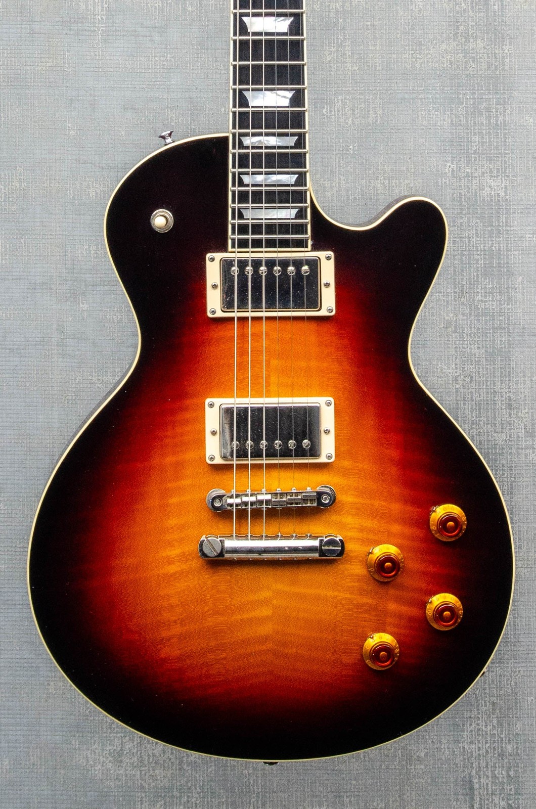 Used Eastman SB-59-SB (w/ OHSC) - Sunburst Used Eastman SB-59-SB (w/ OHSC) - Sunburst