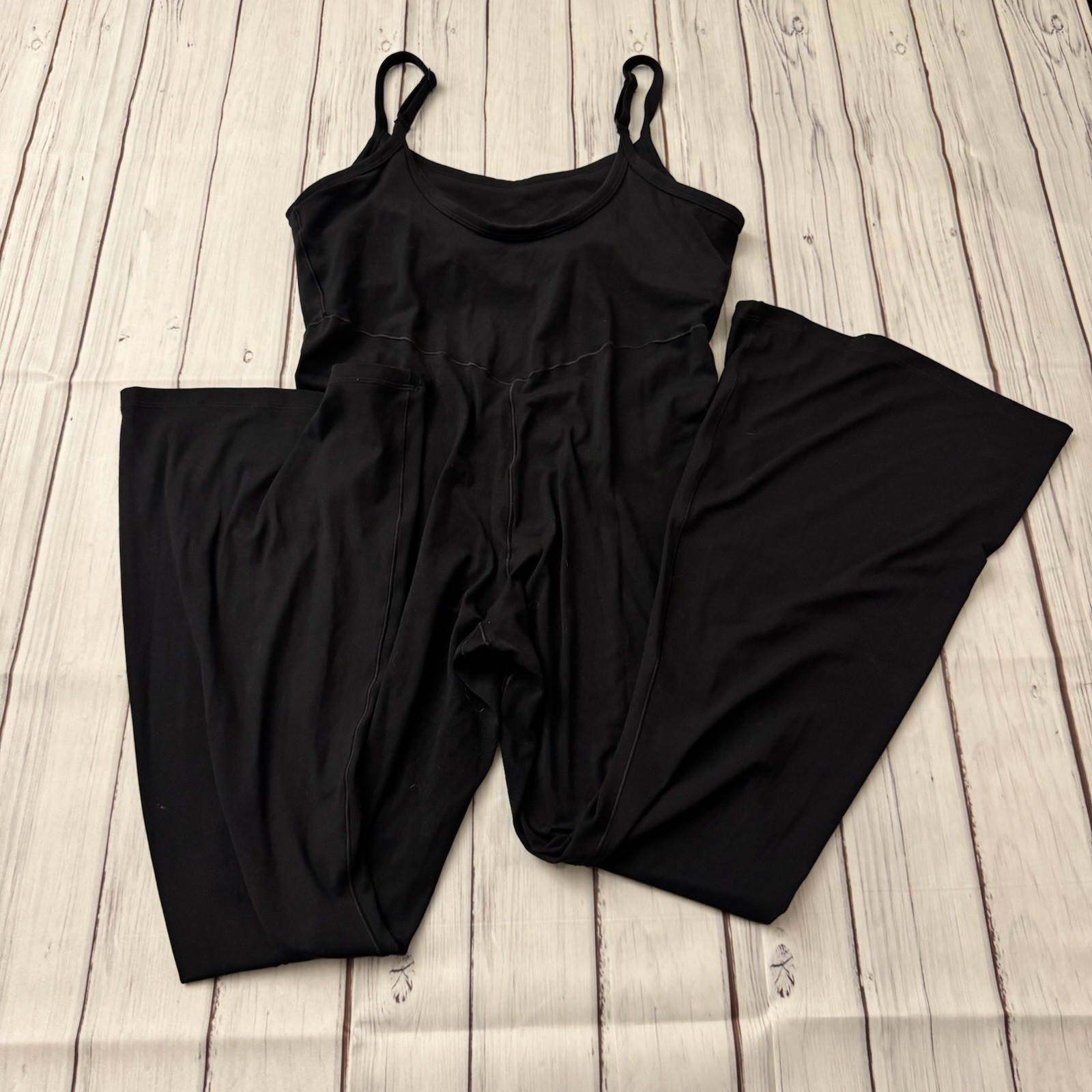 Offline Aerie Real Me Xtra Womens Size XL Black Padded Flare Legging Jumpsuit Offline Aerie Real Me Xtra Womens Size XL Black Padded Flare Legging Jumpsuit