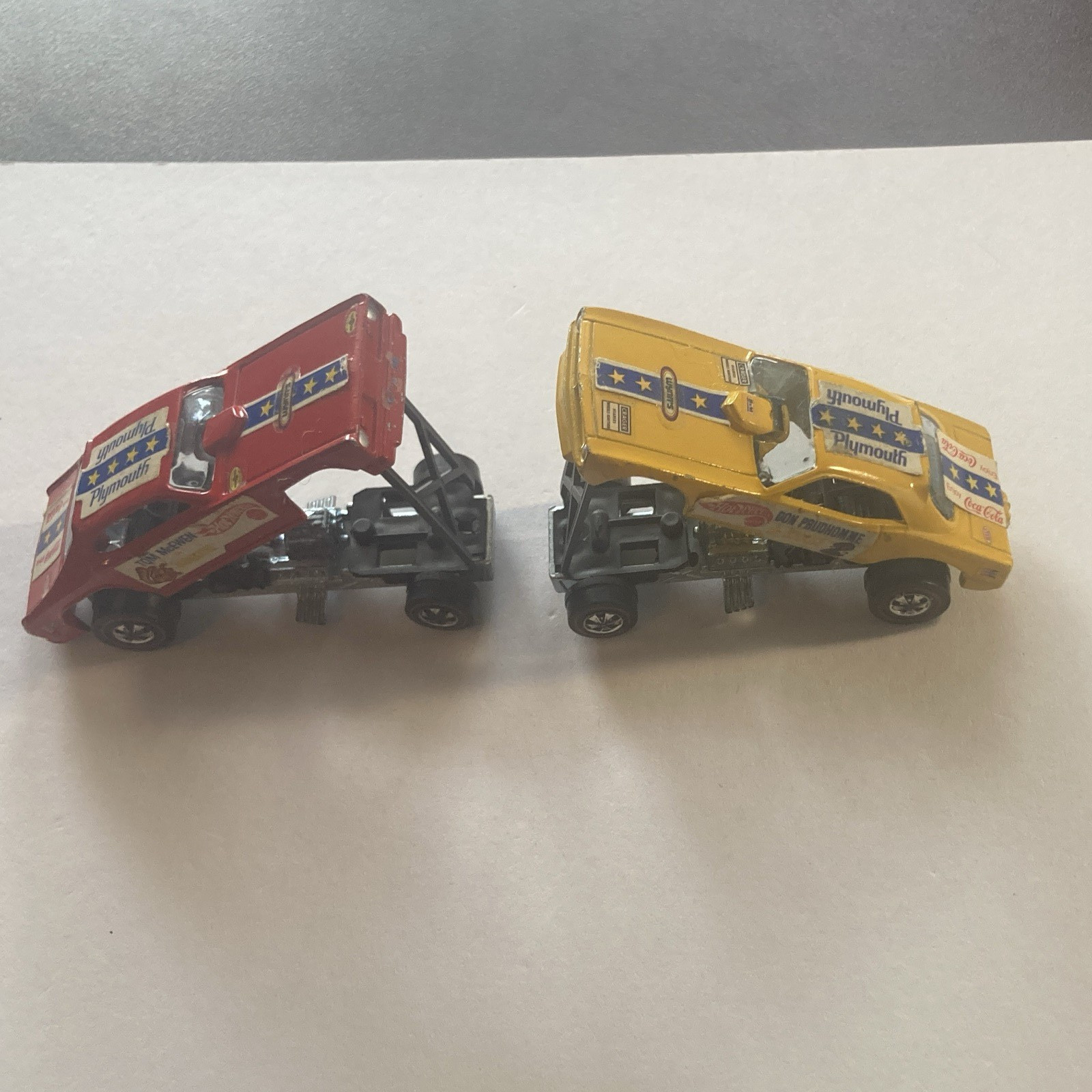 1969 Vintage Hot Wheels Redline Yellow Snake and Red Mongoose, Hong Kong 1969 Vintage Hot Wheels Redline Yellow Snake and Red Mongoose, Hong Kong