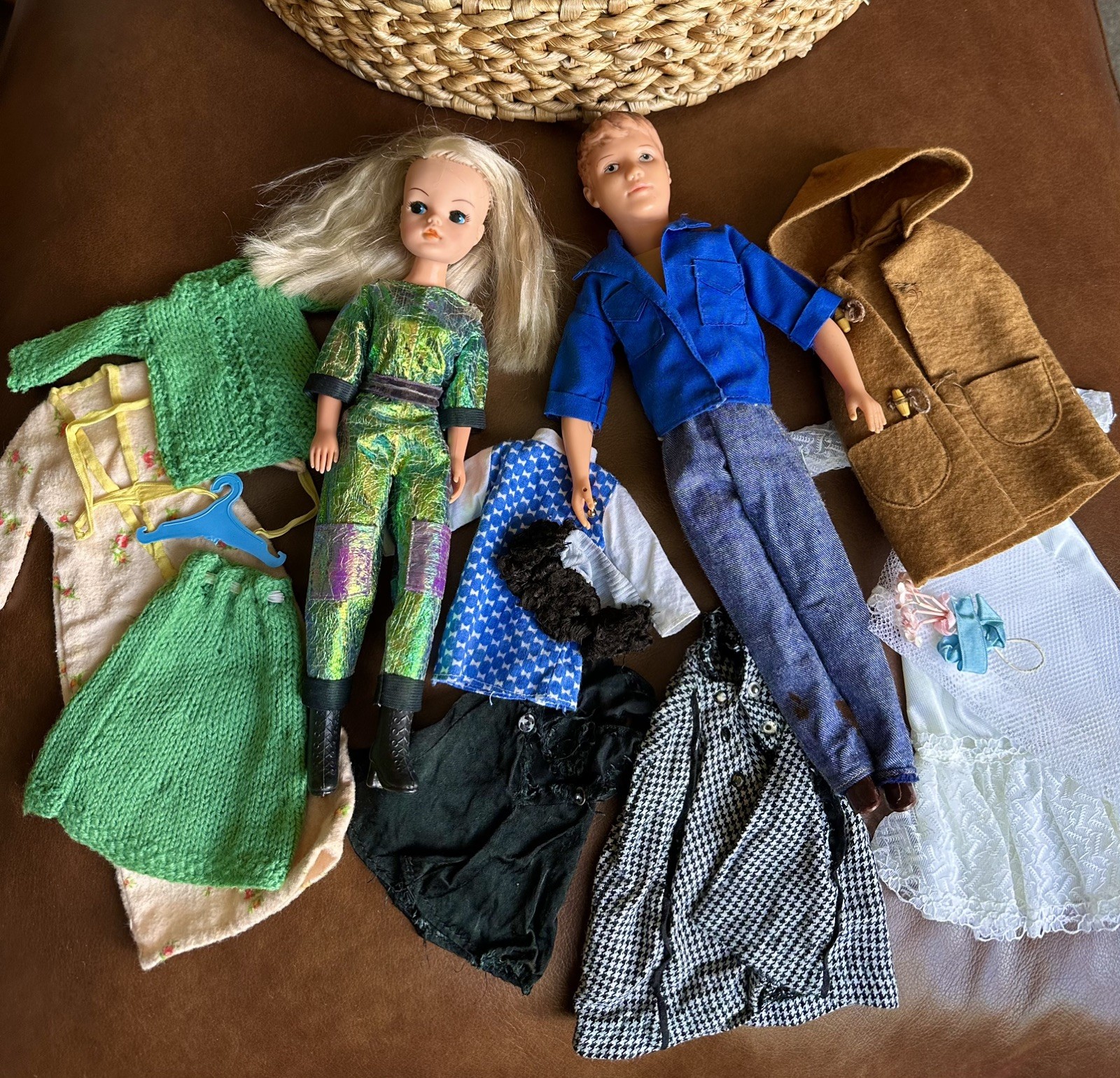 Vintage 1985 PEDIGREE Sindy GREEN STARLIGHT DOLL plus PAUL bundle 