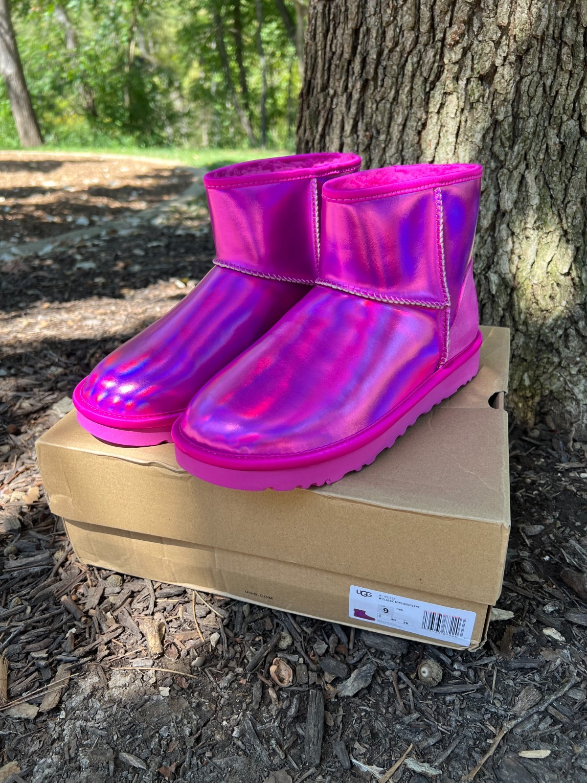 UGG Classic Mini Iridescent Dragon Fruit Pink Boots 1153532 Womens 9